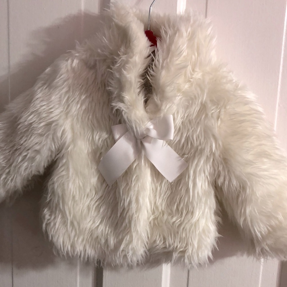 Tori Spelling faux fur jacket